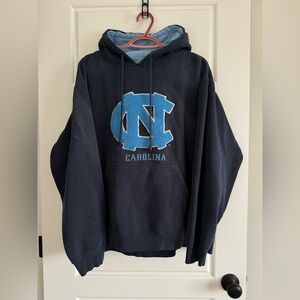 Vintage Distressed Footlocker North Carolina Hoodie (L)